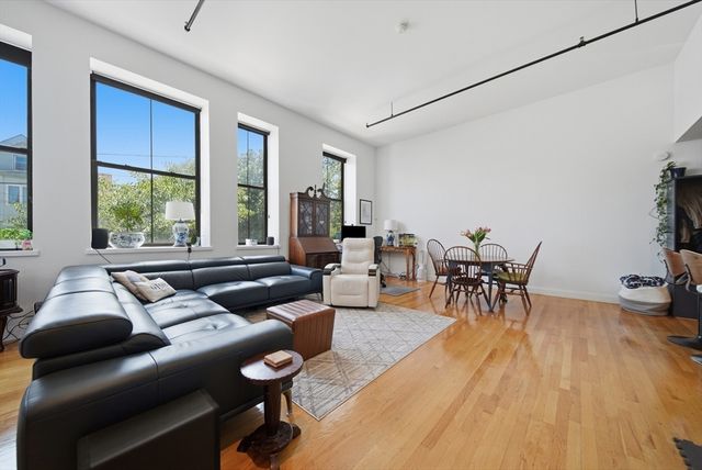 220 Spencer Ave 104, Chelsea, MA 02150