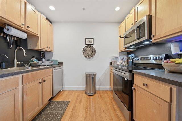 220 Spencer Ave 104, Chelsea, MA 02150