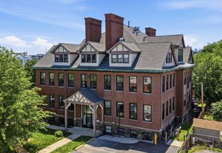 220 Spencer Ave 104, Chelsea, MA 02150