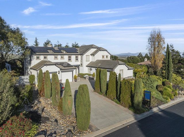 310 Via Vaquero Norte, San Juan Bautista, CA 95045