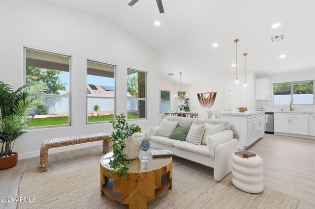 10236 E CARMEL Avenue, Mesa, AZ 85208