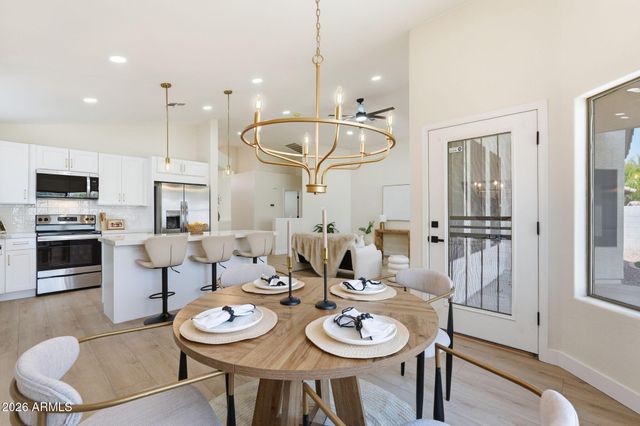 10236 E CARMEL Avenue, Mesa, AZ 85208