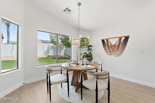 10236 E CARMEL Avenue, Mesa, AZ 85208