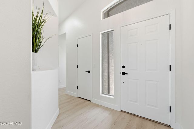 10236 E CARMEL Avenue, Mesa, AZ 85208