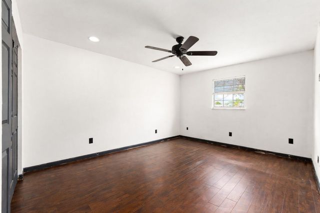 501 SW Todd Avenue, Port St. Lucie, FL 34983