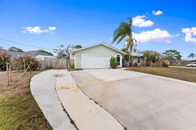 501 SW Todd Avenue, Port St. Lucie, FL 34983