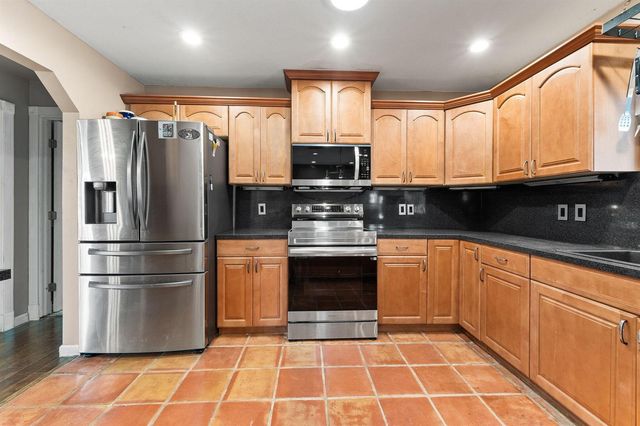 501 SW Todd Avenue, Port St. Lucie, FL 34983