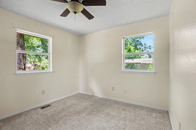 9617 NE 4th Street, Midwest City, OK 73130