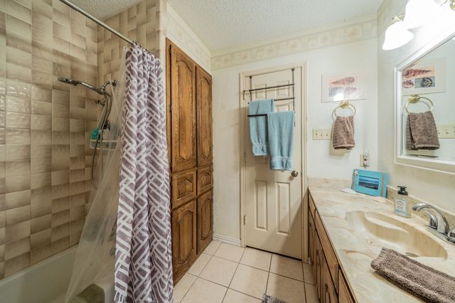 5011 Springbrook Drive, Midlothian, TX 76065