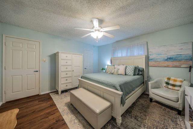 5011 Springbrook Drive, Midlothian, TX 76065