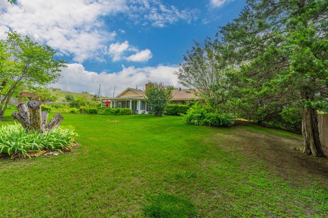 5011 Springbrook Drive, Midlothian, TX 76065