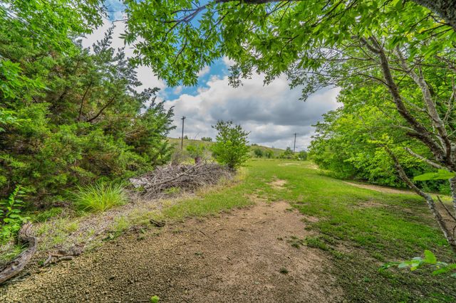 5011 Springbrook Drive, Midlothian, TX 76065