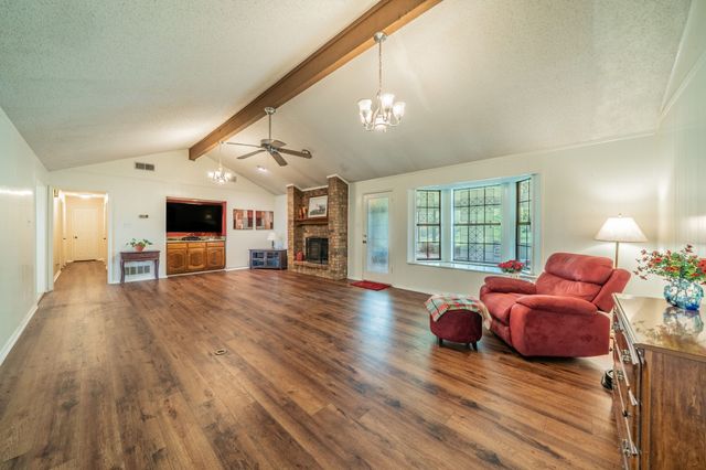 5011 Springbrook Drive, Midlothian, TX 76065