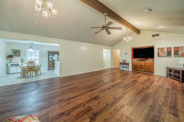 5011 Springbrook Drive, Midlothian, TX 76065
