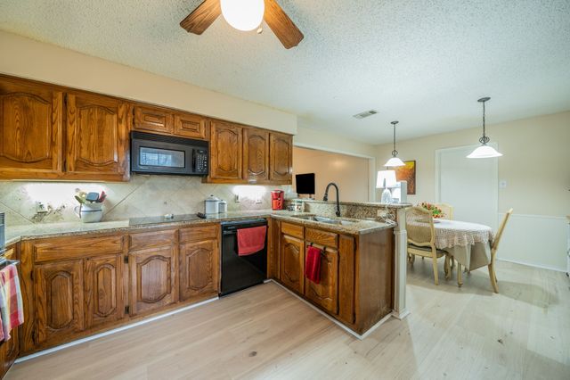 5011 Springbrook Drive, Midlothian, TX 76065
