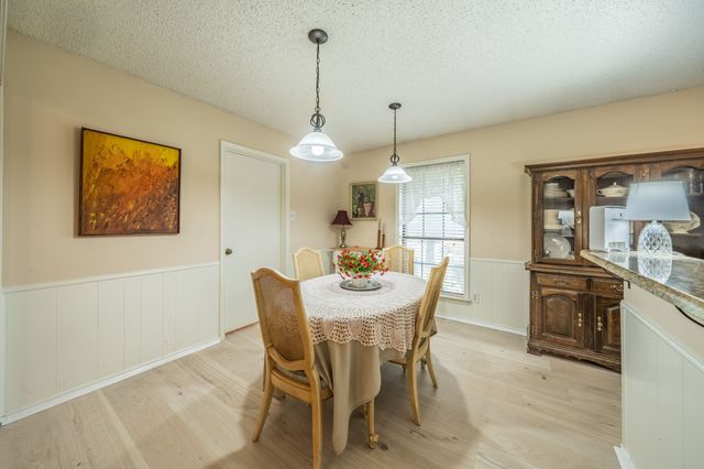5011 Springbrook Drive, Midlothian, TX 76065