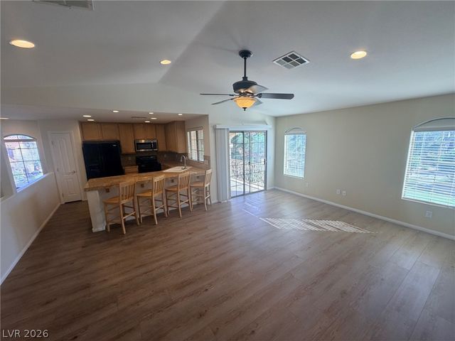 5450 Cardinal Ridge Court 204, Las Vegas, NV 89149