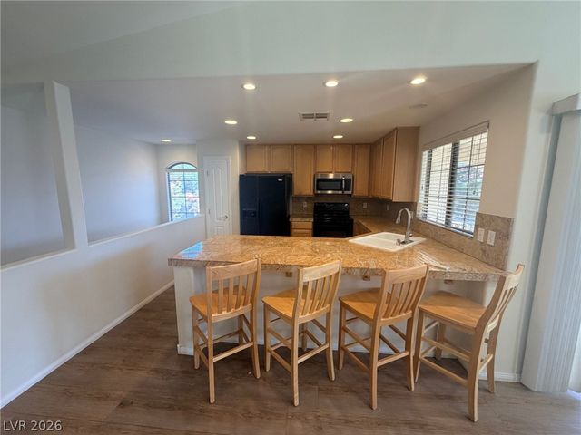 5450 Cardinal Ridge Court 204, Las Vegas, NV 89149
