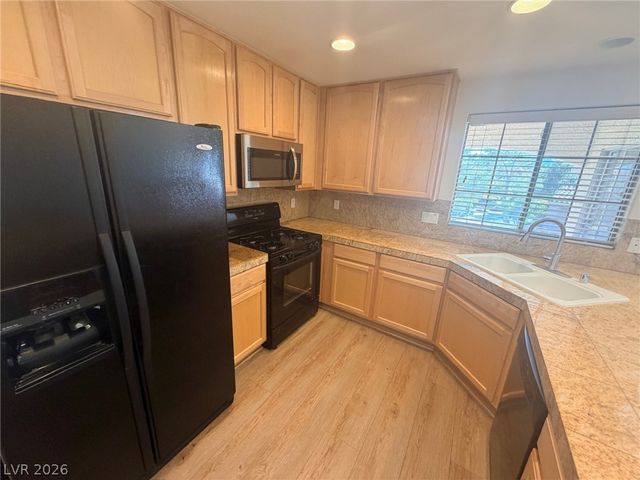 5450 Cardinal Ridge Court 204, Las Vegas, NV 89149