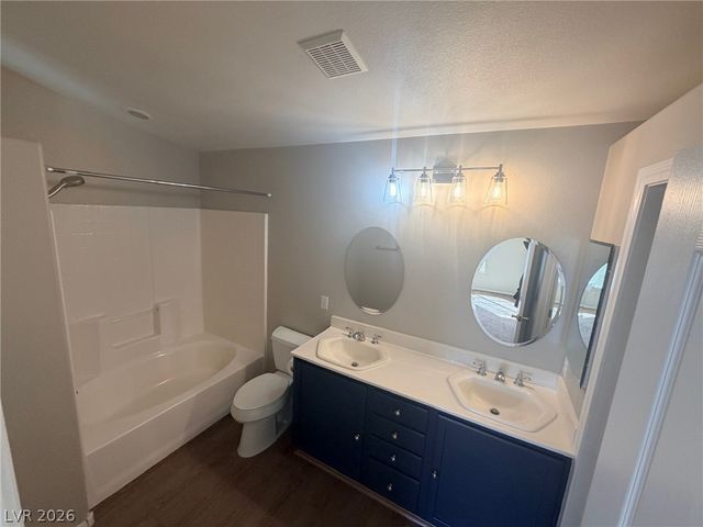 5450 Cardinal Ridge Court 204, Las Vegas, NV 89149