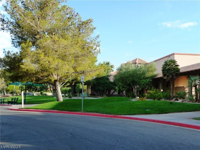 5450 Cardinal Ridge Court 204, Las Vegas, NV 89149