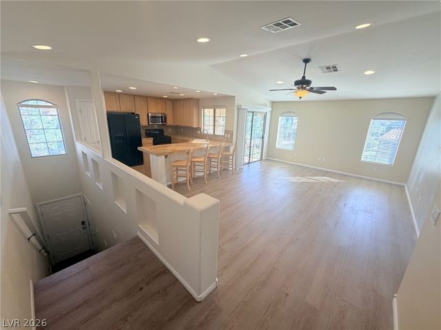 5450 Cardinal Ridge Court 204, Las Vegas, NV 89149