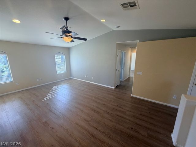 5450 Cardinal Ridge Court 204, Las Vegas, NV 89149