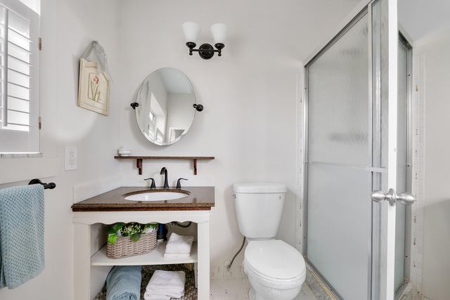 5661 SW 2nd Court 201, Margate, FL 33068