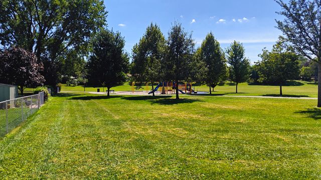 427 Kent Court, Schaumburg, IL 60193