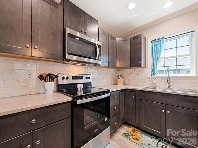 721 Camelot Drive, Waynesville, NC 28786