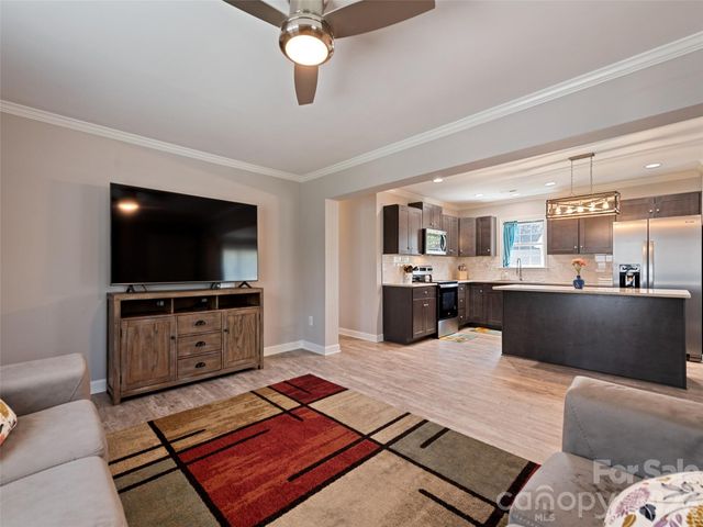 721 Camelot Drive, Waynesville, NC 28786