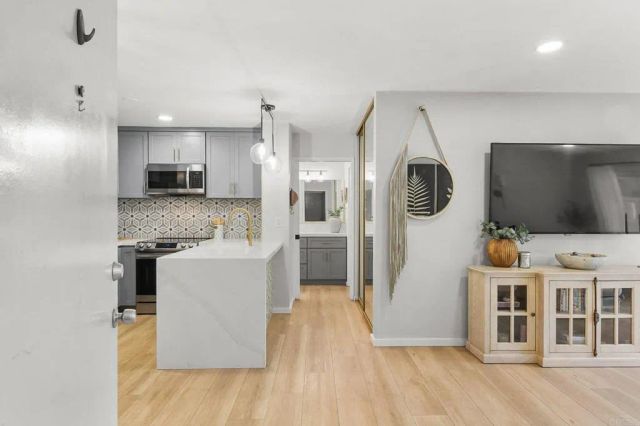 1855 Diamond St 5-218, San Diego, CA 92109