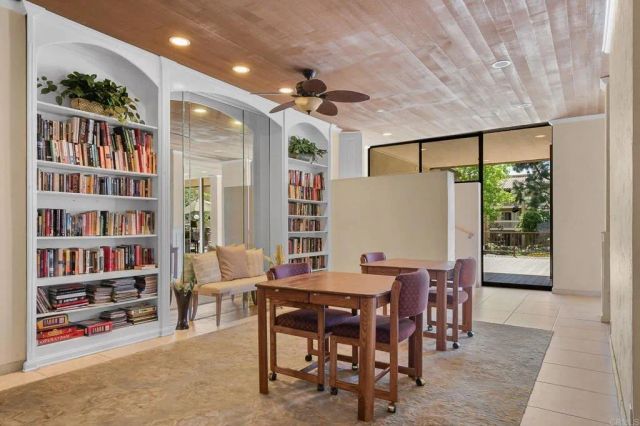 1855 Diamond St 5-218, San Diego, CA 92109