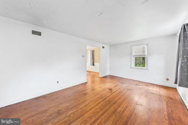 6 N STUYVESANT DR, Wilmington, DE 19809
