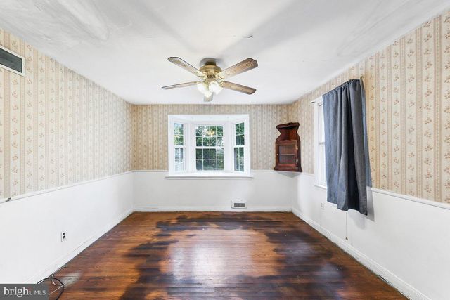 6 N STUYVESANT DR, Wilmington, DE 19809