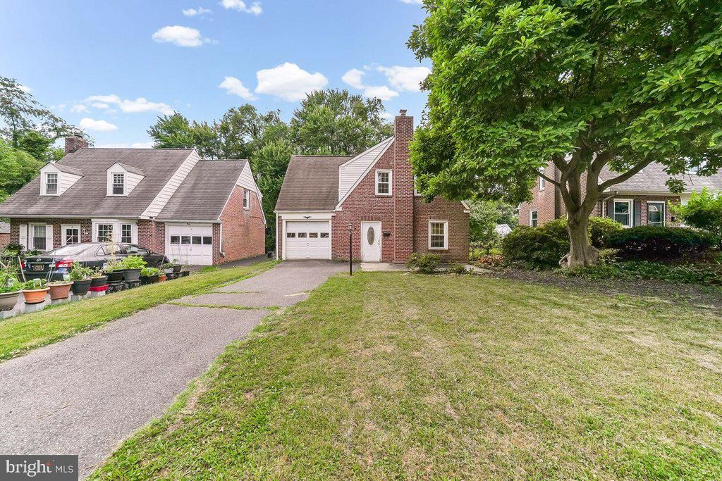 6 N STUYVESANT DR, Wilmington, DE 19809