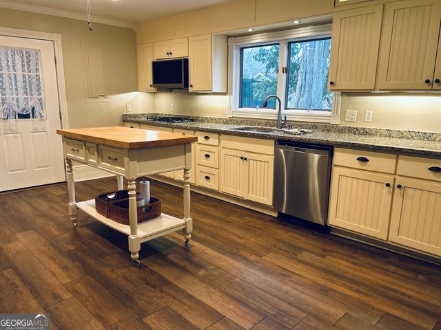 391 Yonah Street, Cornelia, GA 30531