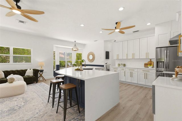 4074 REDBIRD CIRCLE, Sarasota, FL 34231