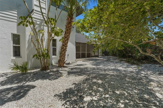 4074 REDBIRD CIRCLE, Sarasota, FL 34231
