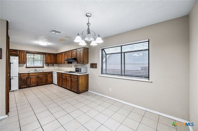 5523 King Richard Street, San Antonio, TX 78229