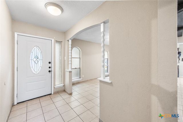 5523 King Richard Street, San Antonio, TX 78229