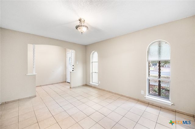 5523 King Richard Street, San Antonio, TX 78229