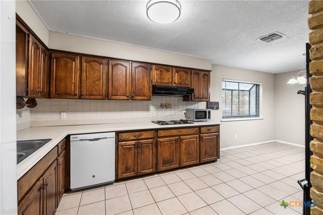 5523 King Richard Street, San Antonio, TX 78229