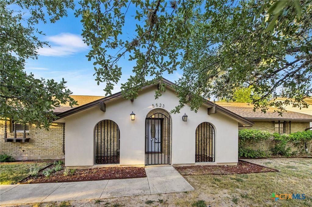 5523 King Richard Street, San Antonio, TX 78229