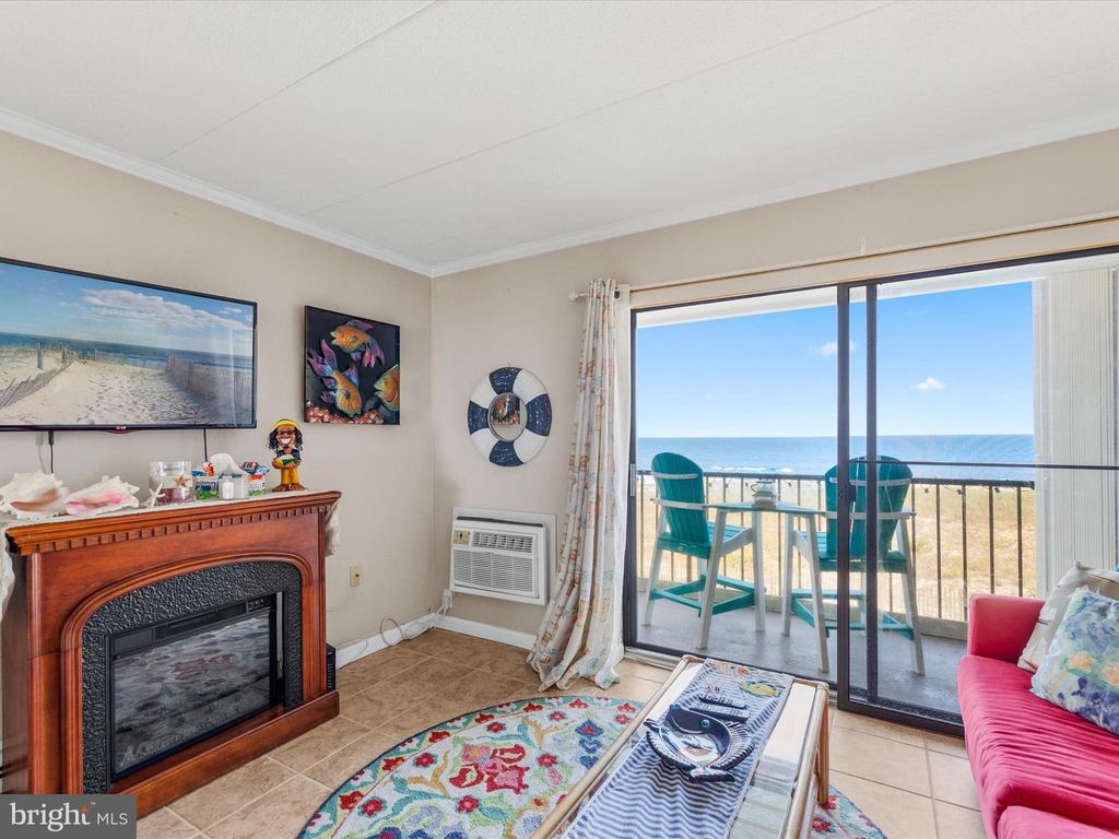 Image 15 of property listing at 7001 ATLANTIC AVE #E2060B, Ocean City, MD 21842