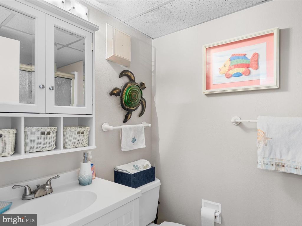 Image 19 of property listing at 7001 ATLANTIC AVE #E2060B, Ocean City, MD 21842