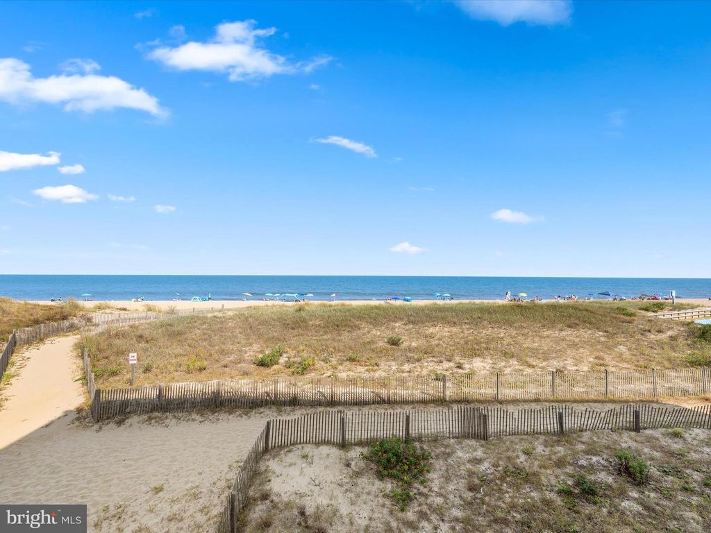 Image 3 of property listing at 7001 ATLANTIC AVE #E2060B, Ocean City, MD 21842