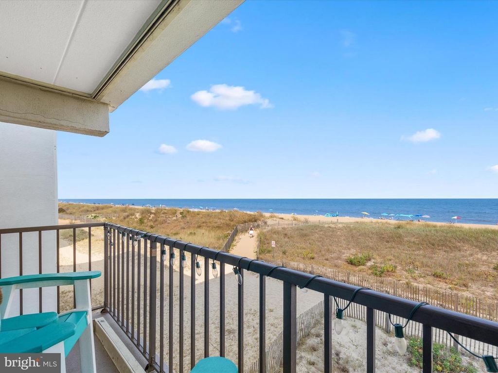 Image 4 of property listing at 7001 ATLANTIC AVE #E2060B, Ocean City, MD 21842