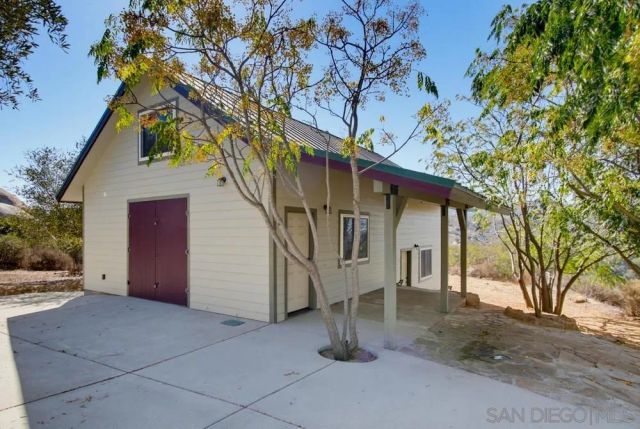 16118 Green Valley Truck, Ramona, CA 92065