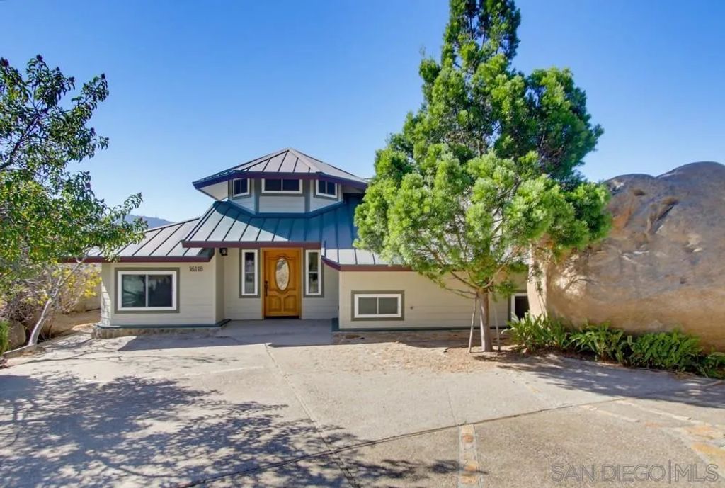16118 Green Valley Truck, Ramona, CA 92065